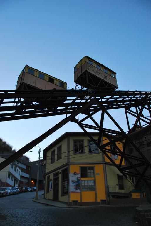 Hostal Recuerdos De Familia Valparaiso Luaran gambar