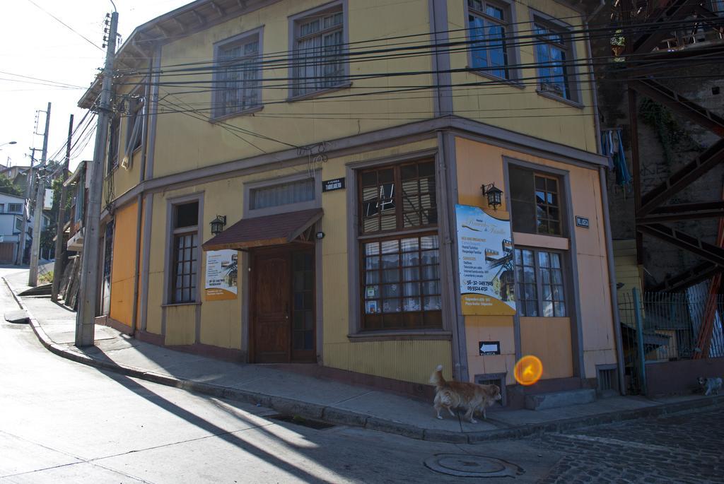 Hostal Recuerdos De Familia Valparaiso Luaran gambar